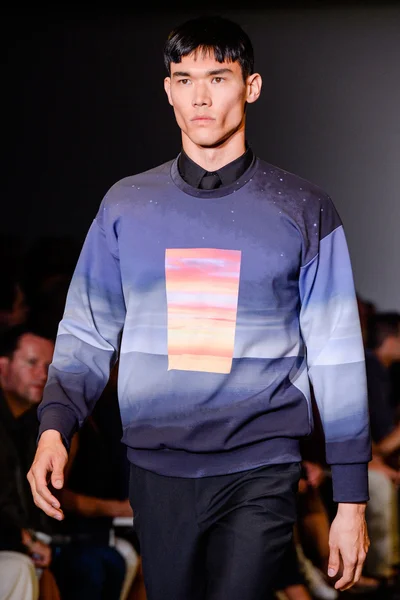 Look 30